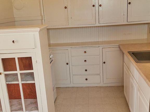 5th image of 4210 Balboa St APT 205