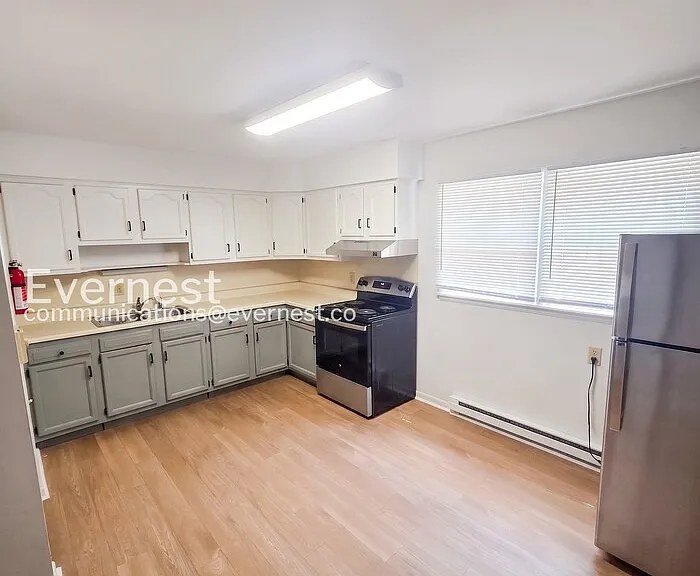 12804 N Cresap St #C — Photo 1