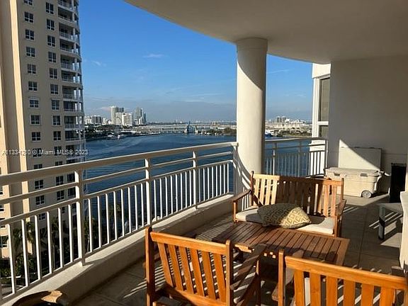 3rd image of 808 Brickell Key Dr APT 1405