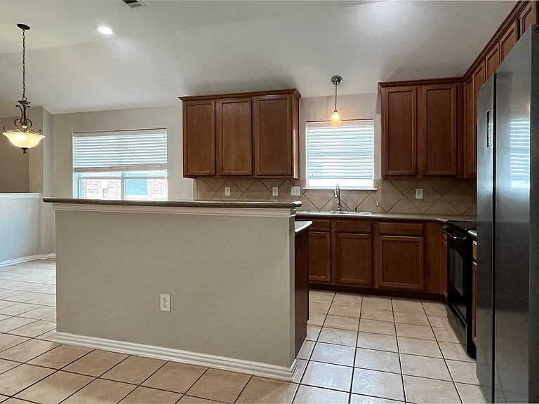 2109 Michelle Creek Dr — Photo 17