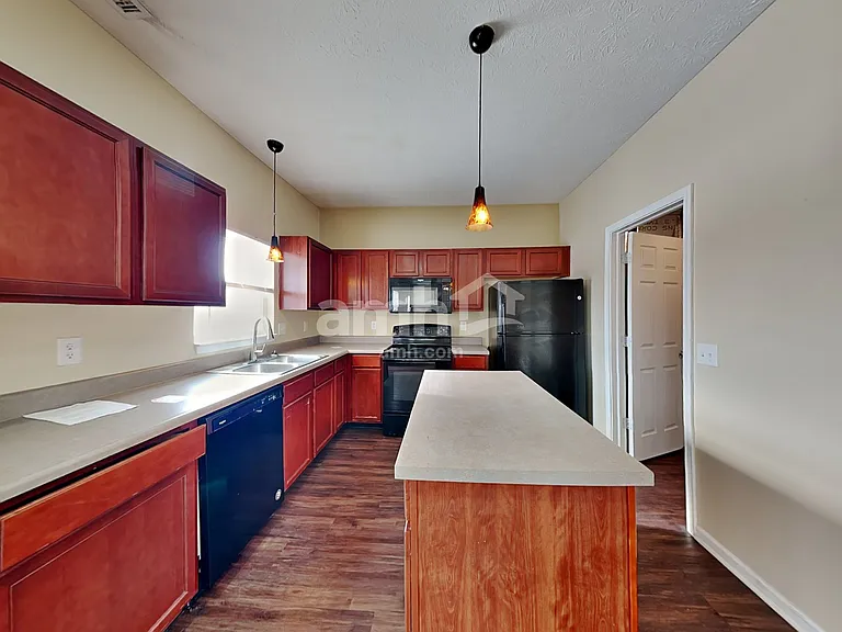 5659 W Woodview Trl — Photo 3