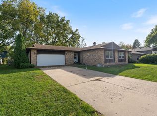 1235 E Murdock Ave, Oshkosh, WI 54901