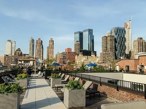 416 West 52nd Street image 10 of 13