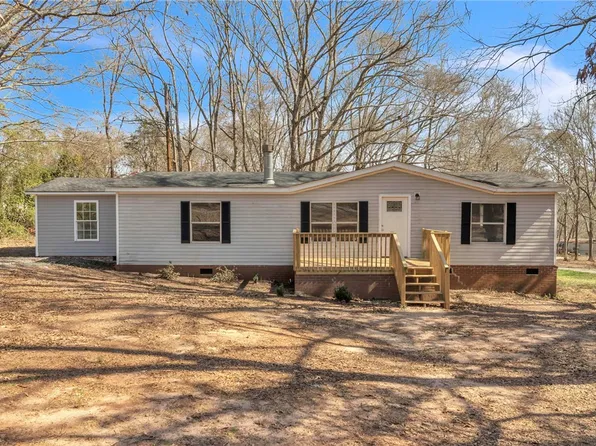 109 Petes St, Belton, SC 29627