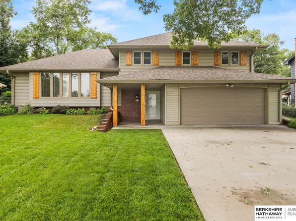 516 S 130th St, Omaha, NE 68154