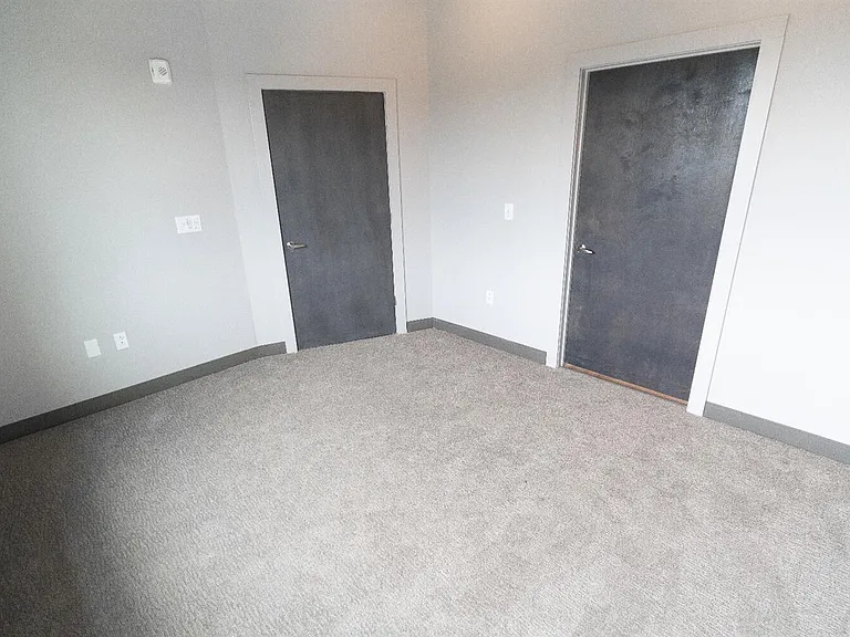 576 E 3rd #320 — Photo 7