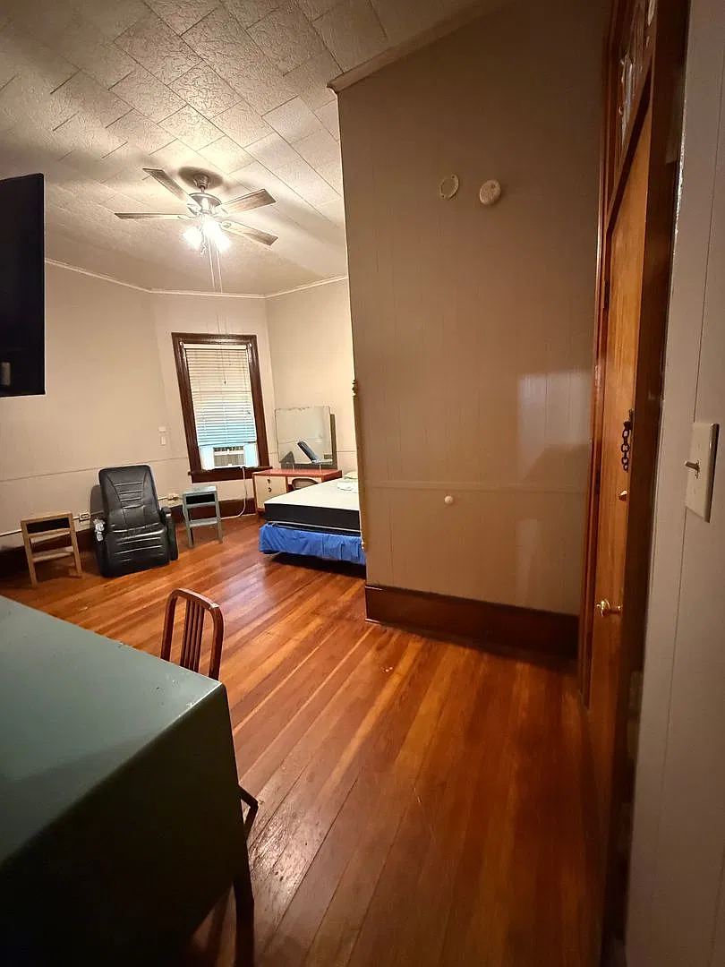 218 West St. Peter Street — Photo 3