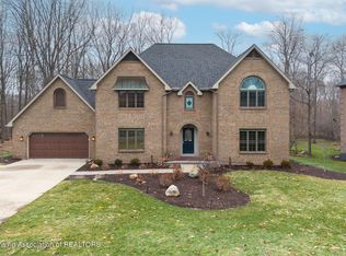12719 Oneida Woods Trl, Grand Ledge, MI 48837