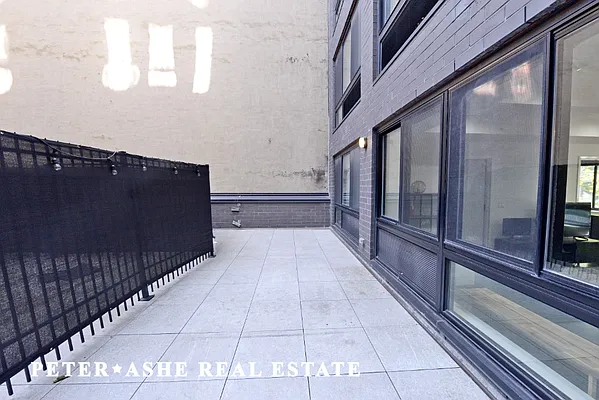 Rented by Peter Ashe | media 21