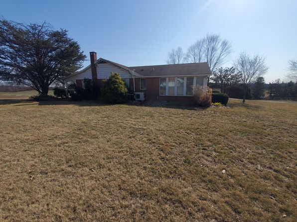 68 Swissdale Rd, Bernville, PA 19506