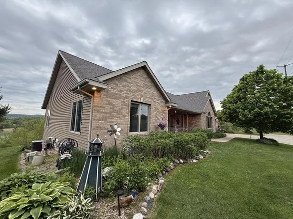 W20841 Brenegan LANE, Galesville, WI 54630