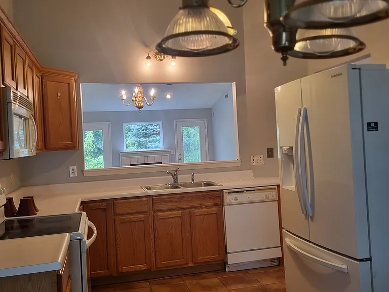 210 Elmwood Dr — Photo 13