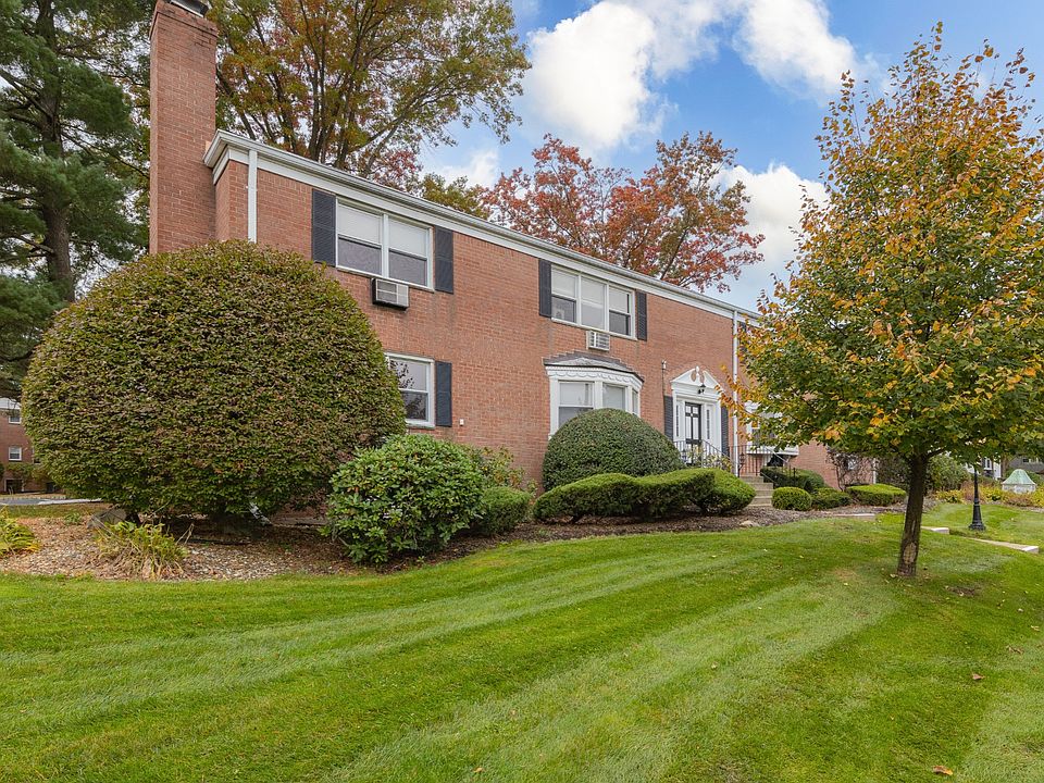1st image of 23 Milford Ln #7402