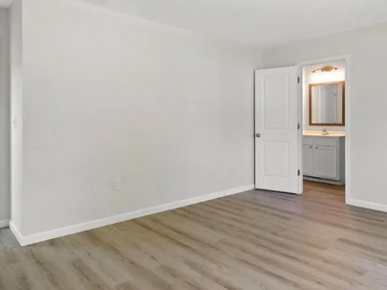 275 Broadway St #A — Photo 6