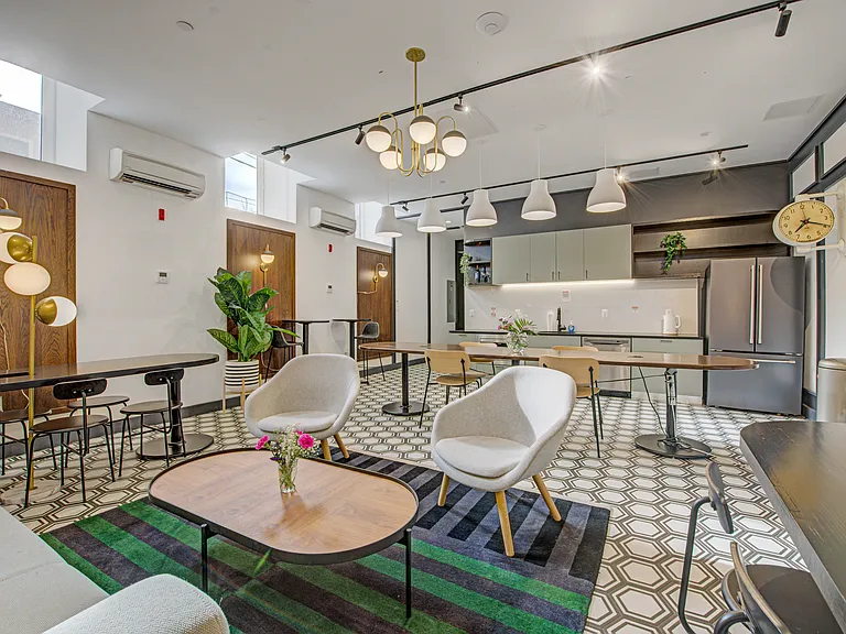 186 N 6th St #401 — Photo 28