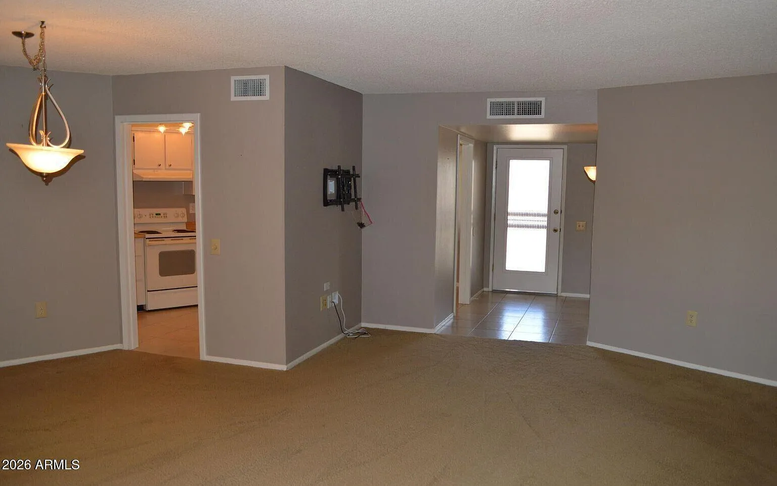 1 bed, 1.0 bath, 994 sqft, $1,400 — Photo 4