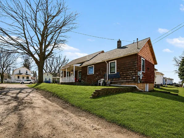 205 1st St, Ludington, MI 49431