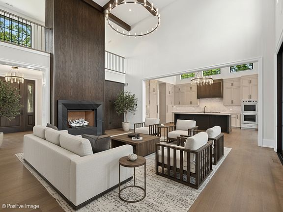 5th image of 333 W Benton Ave