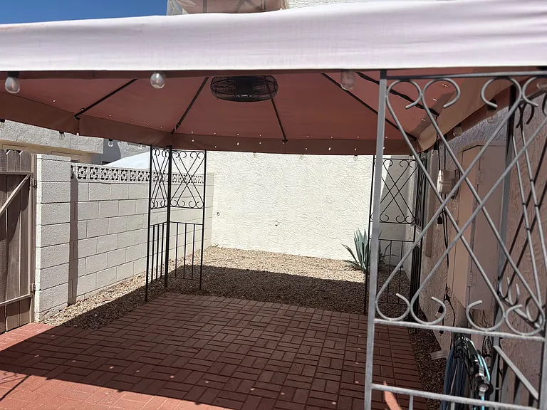 2548 W Canyon Crest Cir — Photo 5