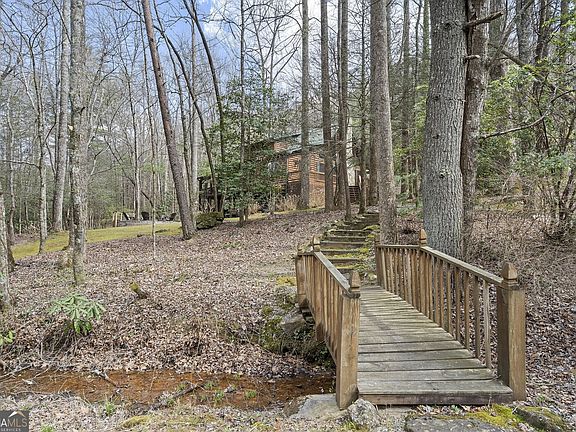 4th image of 77 Old Covered Bridge Rd