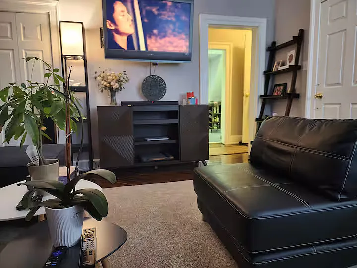 82 Clinton Ave #3