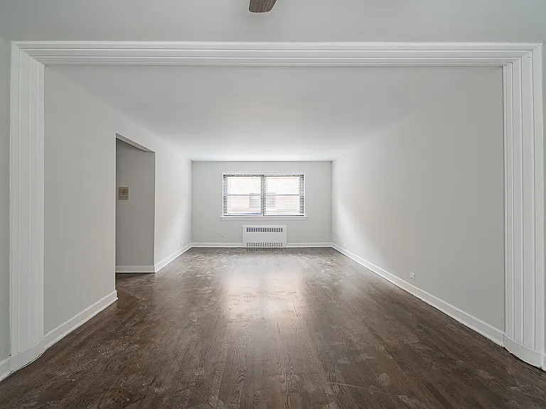 Living/Dining Room 7359-1N
