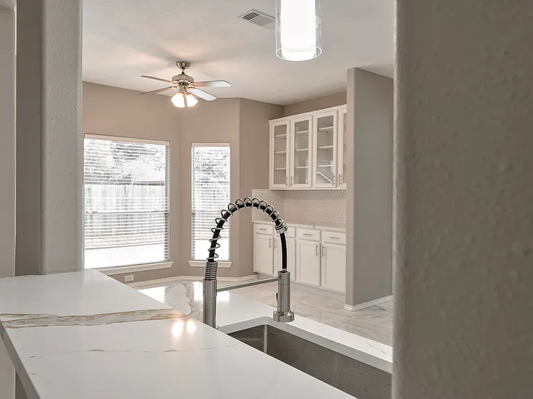 3361 Zubin Ln — Photo 4