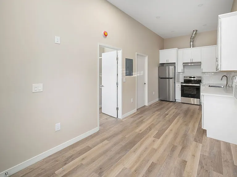 5353 Olmeda Ave — Photo 3