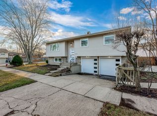 9132 Lincolnwood Dr, Evanston, IL 60203