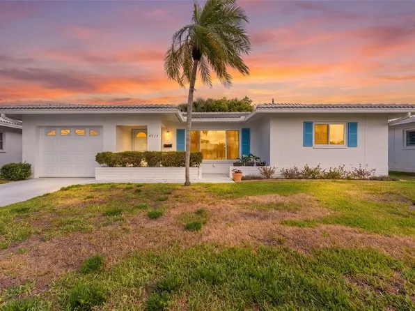 4517 101st Ave N #2, Pinellas Park, FL 33782