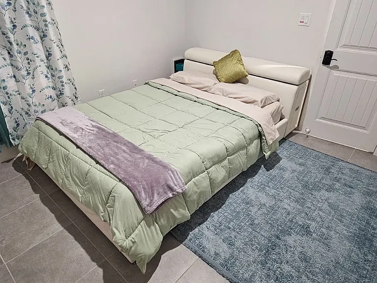 Bedroom 1 arrangement.