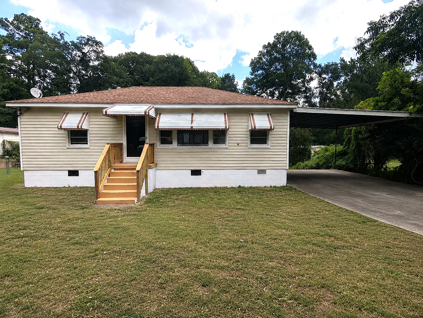 3 bed, 1464 sqft, $1,450 — Photo 1