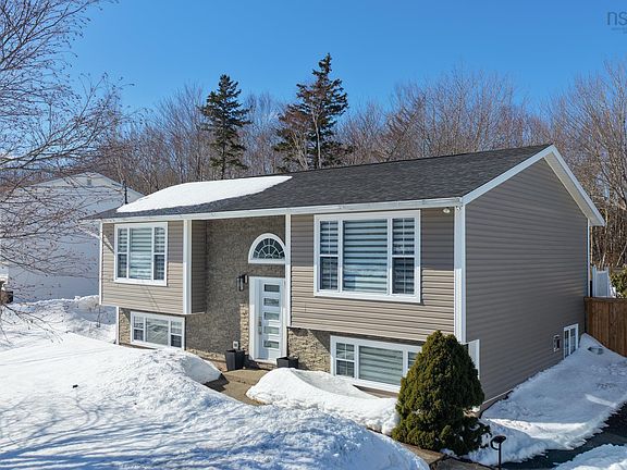 3rd image of 724 Cottage Rd