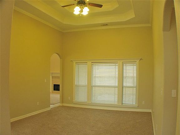 4th image of 319 Tyler Dr