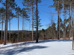 2 Pine Outlook, Owls Head, NY 12969