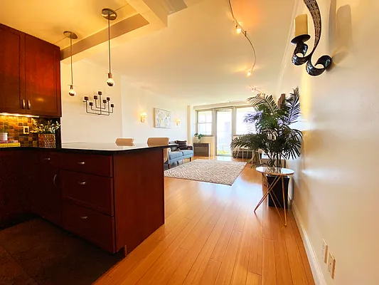 Sold by Hauseit LLC | media 5