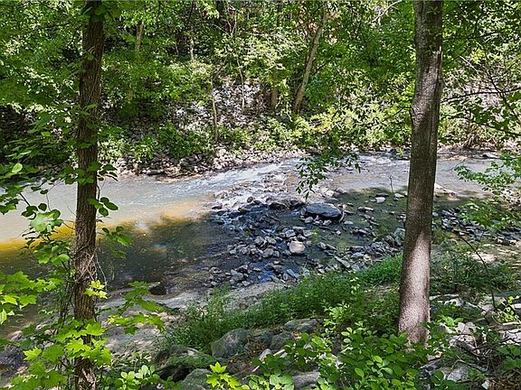 2nd image of 2690 Rivers Edge Dr NE