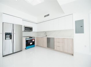 92 SW 3rd St APT 3411, Miami, FL 33130