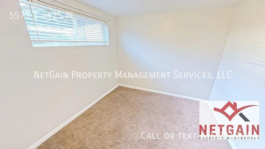2 Bedroom Apartment in Roy — Photo 4