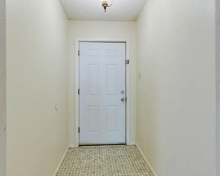 3846 Deerfield Rd — Photo 6