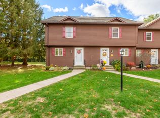 181 Candlewood Dr #181, Enfield, CT 06082