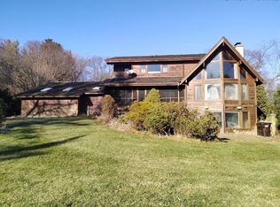 23250 N Indian Creek Rd, Prairie View, IL 60069