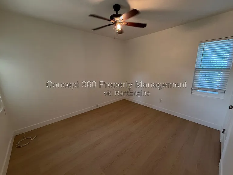 1214 E Cartagena St — Photo 28