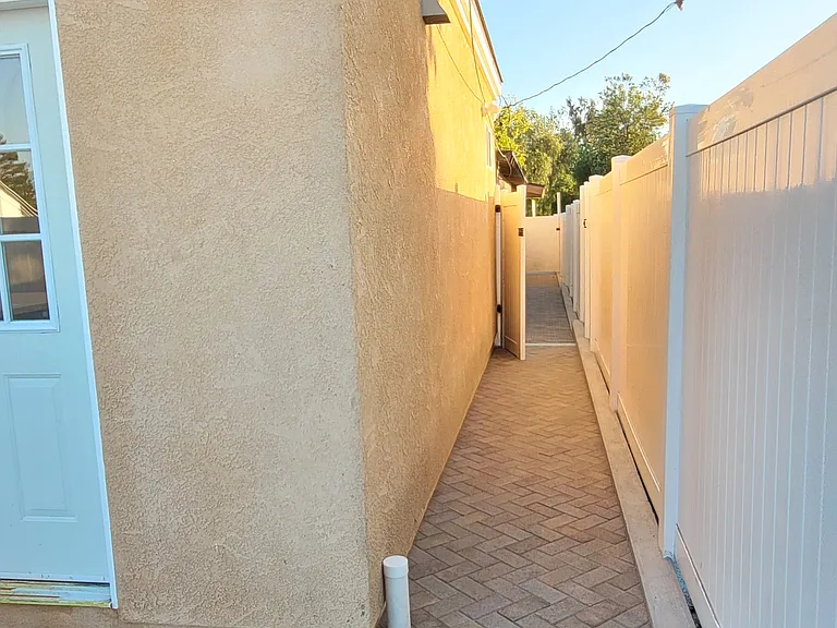 121 W Janss Rd — Photo 21