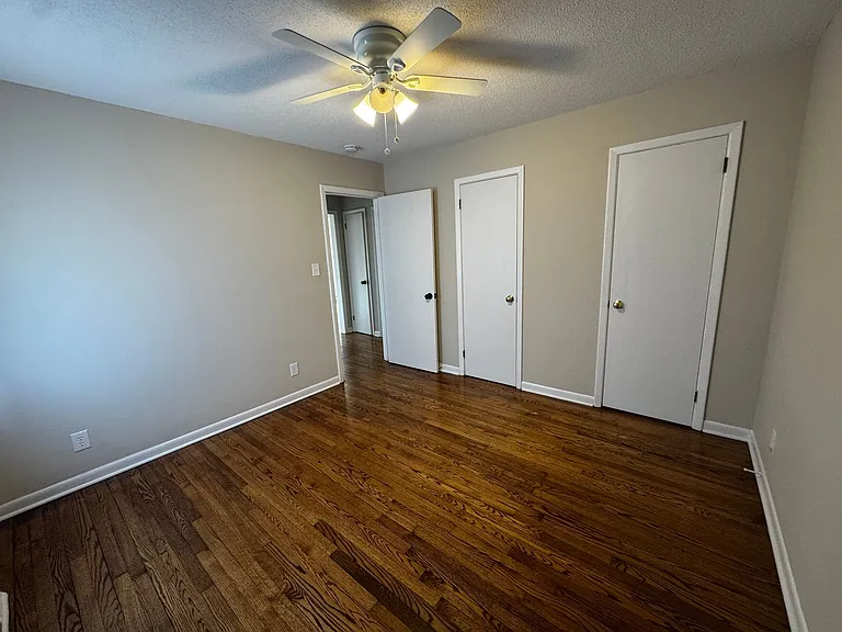 1601 Alderman Cir — Photo 3
