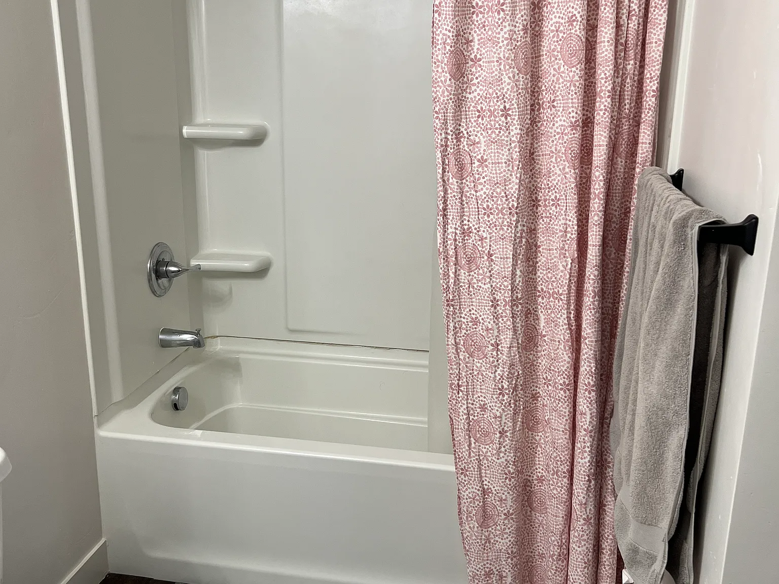 2 bed, 1000 sqft, $2,190 — Photo 4