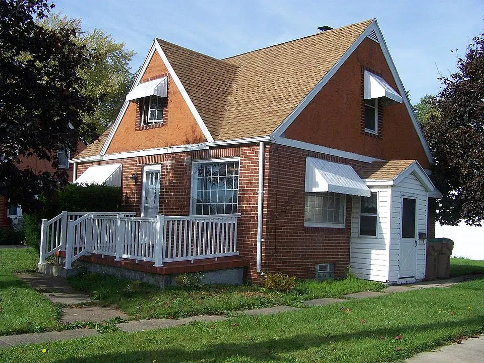 2644 William St