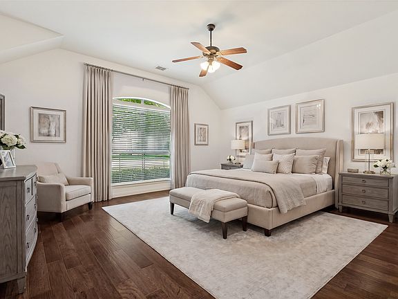 4th image of 1806 Childress Ln