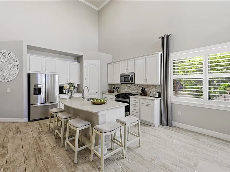 7209 Wilton Dr — Photo 7