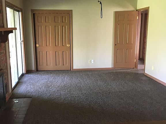 Back Living Area w/Fireplace